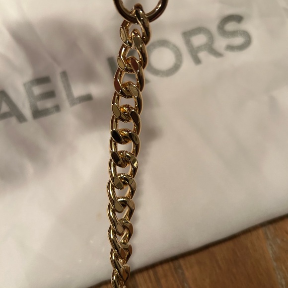 Michael Kors Monogram Cream Crossbody Bag w/phone slot - Jet Set Travel - Picture 10 of 11